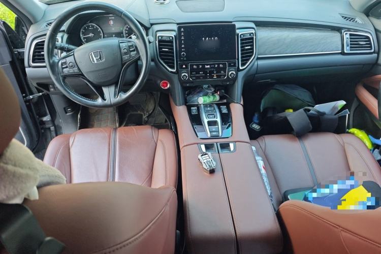 Used Honda UR-V 2020 370TURBO Two-Wheel Drive Luxury Edition Center Console