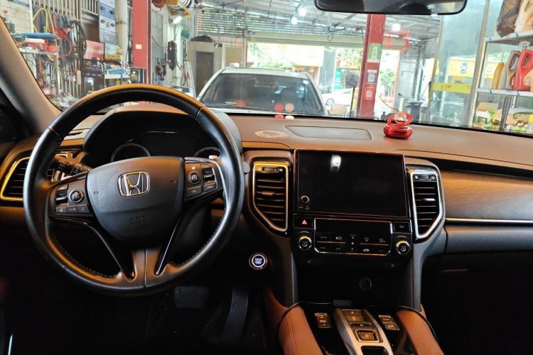 Used Honda UR-V 2020 370TURBO Two-Wheel Drive Luxury Edition Center Console