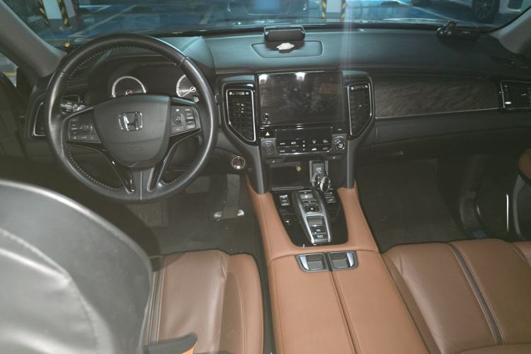 Used Honda UR-V 2020 370TURBO Two-Wheel Drive Luxury Edition Center Console