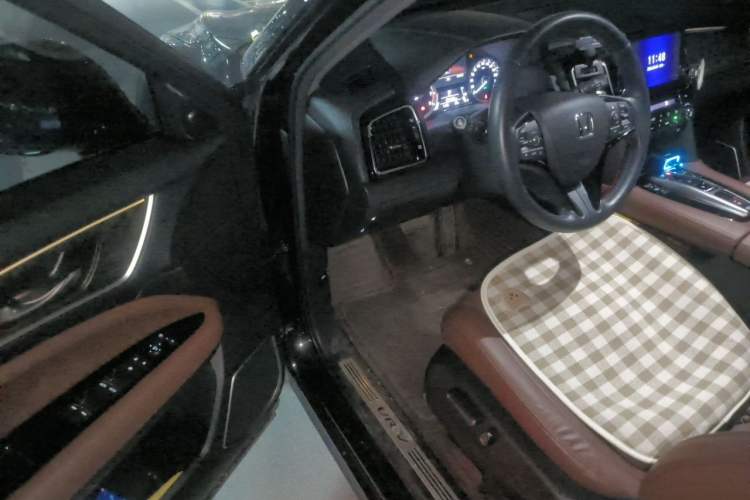Used Honda UR-V 2020 370TURBO Two-Wheel Drive Luxury Edition Driver Seat