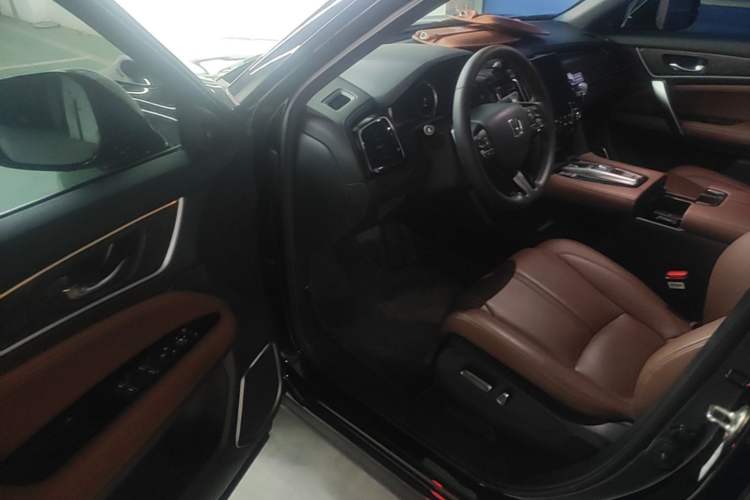 Used Honda UR-V 2020 370TURBO Two-Wheel Drive Luxury Edition Driver Seat