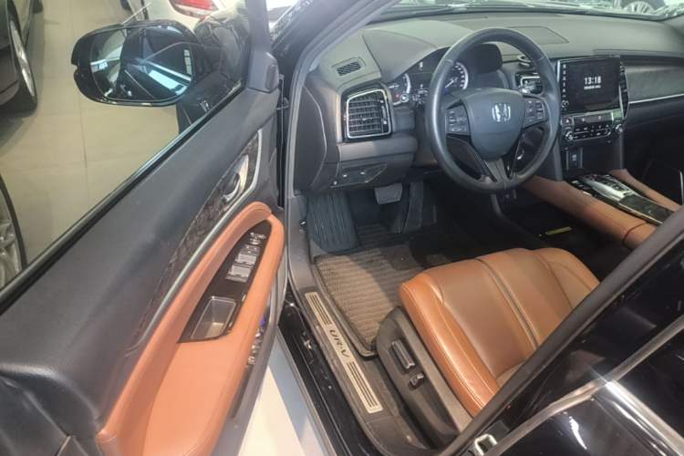 Used Honda UR-V 2020 370TURBO Two-Wheel Drive Luxury Edition Driver Seat