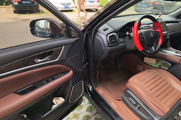 Used Honda UR-V 2020 370TURBO Two-Wheel Drive Luxury Edition Driver Seat