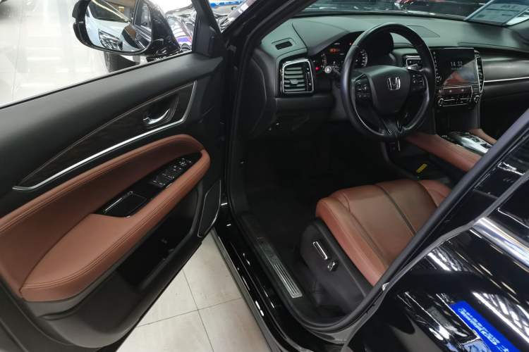Used Honda UR-V 2020 370TURBO Two-Wheel Drive Luxury Edition Driver Seat