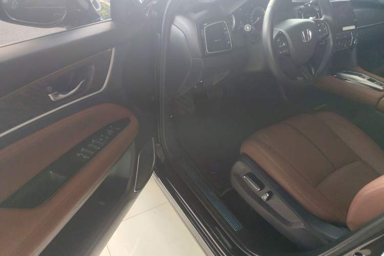 Used Honda UR-V 2020 370TURBO Two-Wheel Drive Luxury Edition Driver Seat