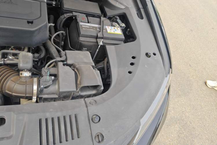 Used Honda UR-V 2020 240TURBO Two-Wheel Drive Zhiyue Version Engine Bay Left