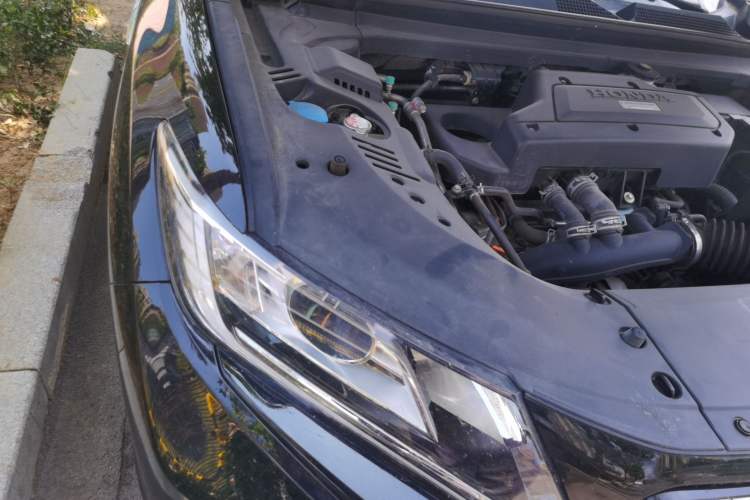 Used Honda UR-V 2020 240TURBO Two-Wheel Drive Zhiyue Version Engine Bay Right
