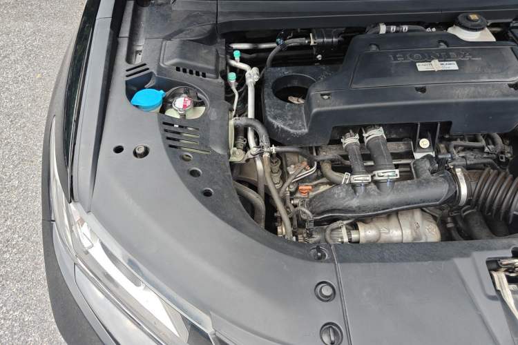 Used Honda UR-V 2020 240TURBO Two-Wheel Drive Zhiyue Version Engine Bay Right