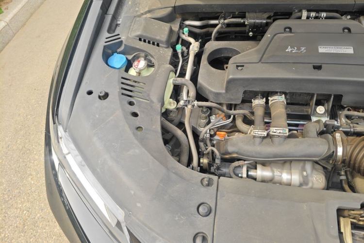 Used Honda UR-V 2020 240TURBO Two-Wheel Drive Zhiyue Version Engine Bay Right