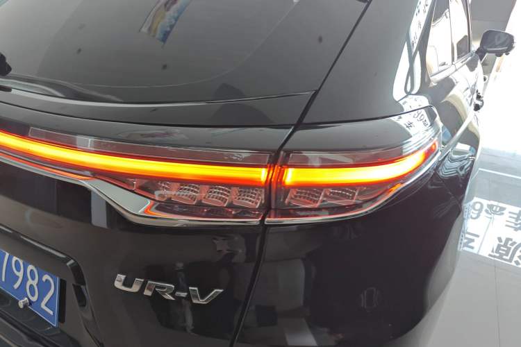 Used Honda UR-V 2020 370TURBO Two-Wheel Drive Luxury Edition Exterior 2
