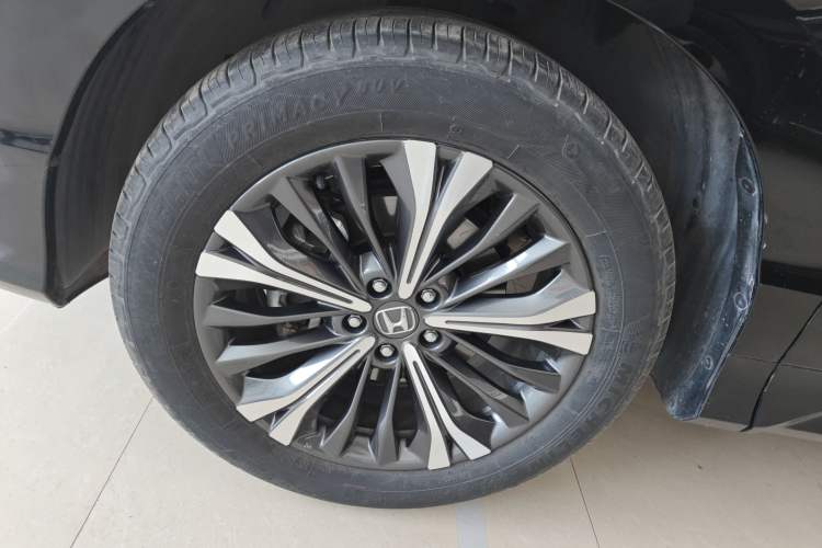 Used Honda UR-V 2020 370TURBO Two-Wheel Drive Luxury Edition Exterior 3