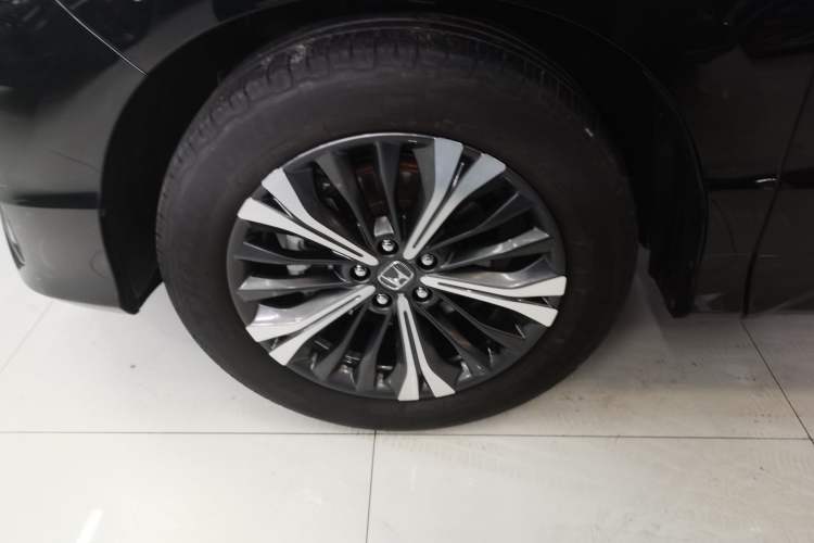 Used Honda UR-V 2020 370TURBO Two-Wheel Drive Luxury Edition Exterior 4