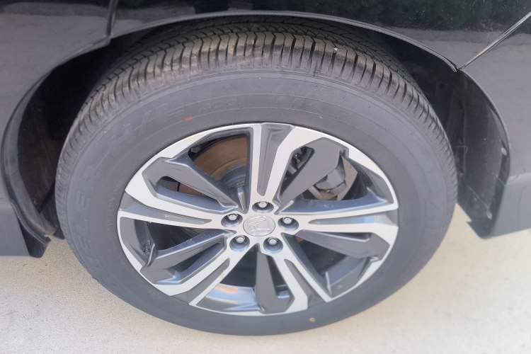 Used Honda UR-V 2020 240TURBO Two-Wheel Drive Zhiyue Version Exterior 5