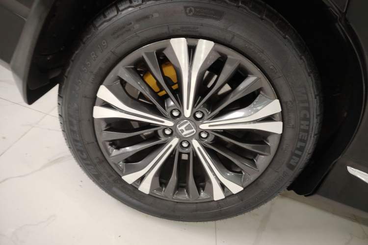 Used Honda UR-V 2020 370TURBO Two-Wheel Drive Luxury Edition Exterior 5