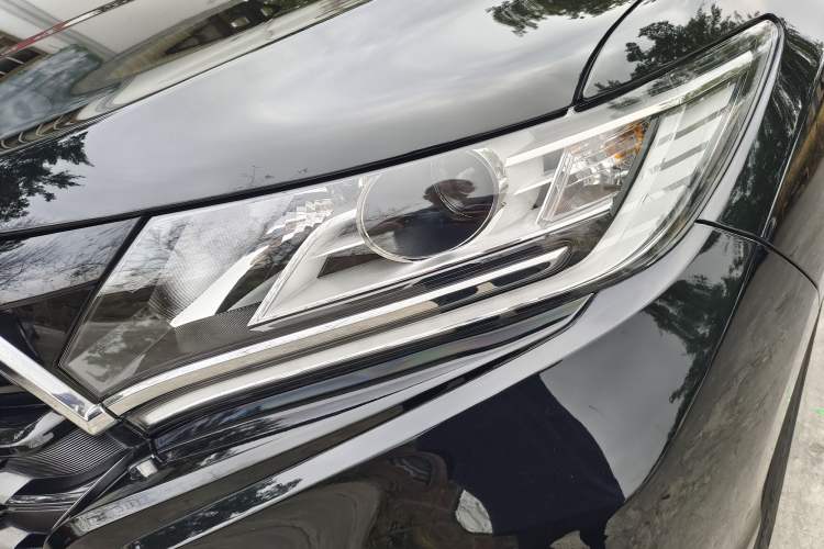 Used Honda UR-V 2020 240TURBO Two-Wheel Drive Zhiyue Version Exterior 6