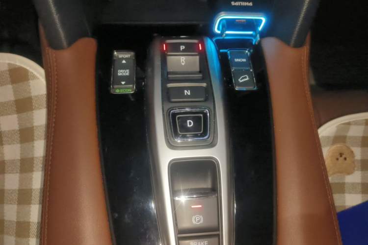 Used Honda UR-V 2020 370TURBO Two-Wheel Drive Luxury Edition Gear Lever