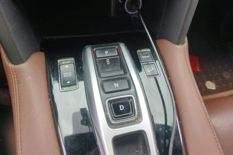 Used Honda UR-V 2020 370TURBO Four-Wheel Drive Prestige Edition Gear Lever