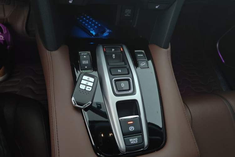 Used Honda UR-V 2020 370TURBO Two-Wheel Drive Luxury Edition Gear Lever