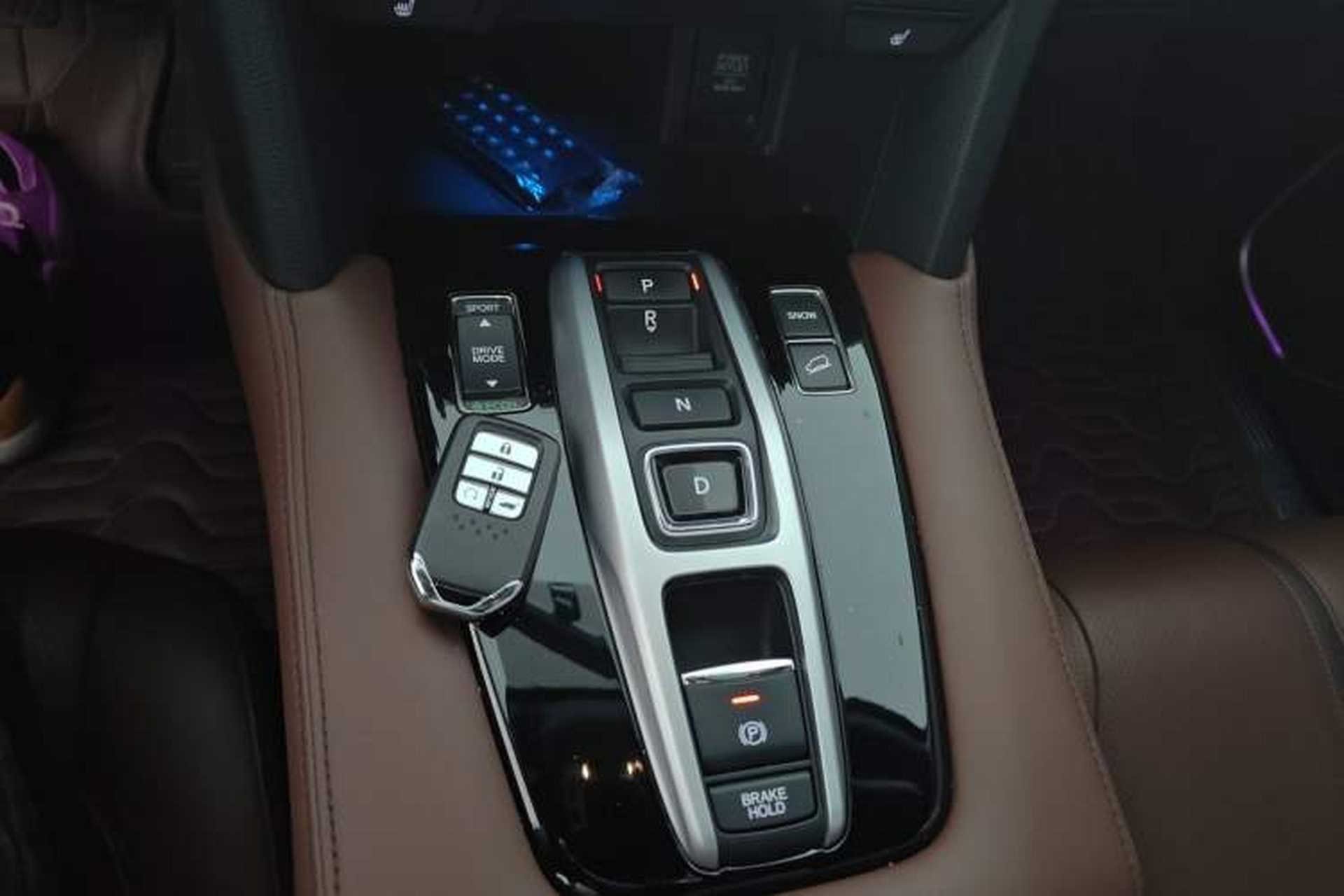 Used Honda UR-V 2020 370TURBO Two-Wheel Drive Luxury Edition Gear Lever