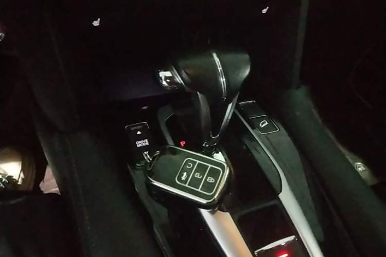 Used Honda UR-V 2020 240TURBO Front-Wheel Drive Elegant Edition Gear Lever