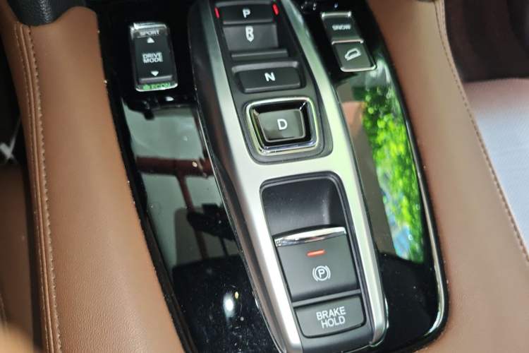 Used Honda UR-V 2020 370TURBO Two-Wheel Drive Luxury Edition Gear Lever