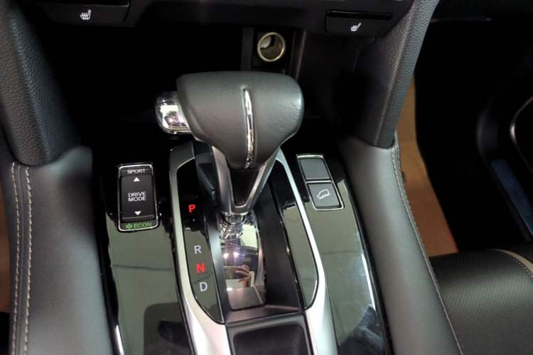 Used Honda UR-V 2020 240TURBO Front-Wheel Drive Elegant Edition Gear Lever