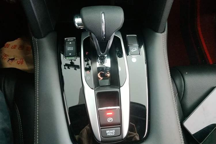 Used Honda UR-V 2020 240TURBO Two-Wheel Drive Zhiyue Version Gear Lever