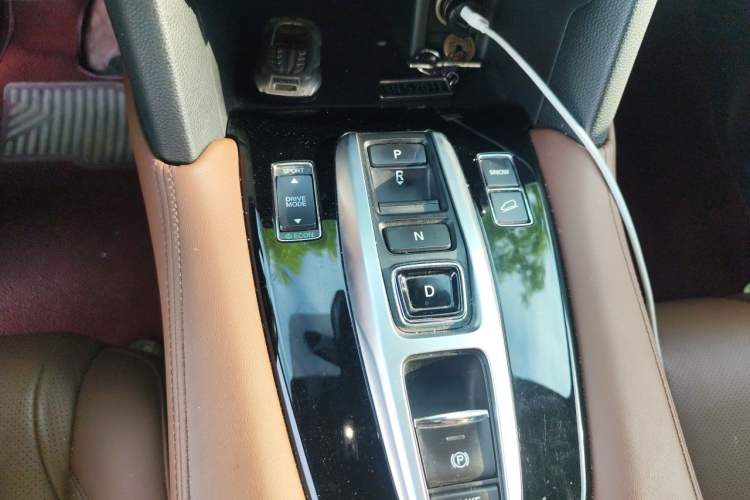 Used Honda UR-V 2020 370TURBO Four-Wheel Drive Prestige Edition Gear Lever