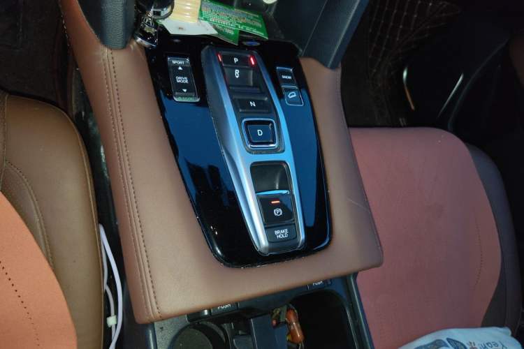 Used Honda UR-V 2020 370TURBO Four-Wheel Drive Prestige Edition Gear Lever