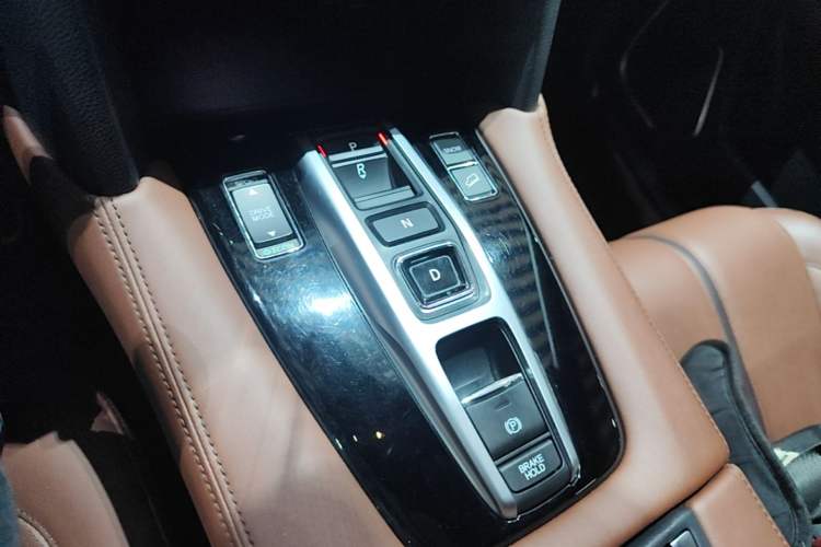 Used Honda UR-V 2020 370TURBO Four-Wheel Drive Prestige Edition Gear Lever