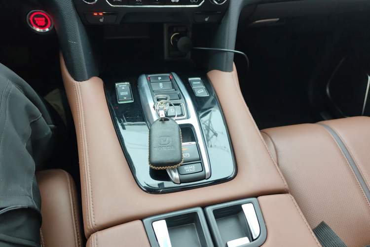 Used Honda UR-V 2020 370TURBO Two-Wheel Drive Luxury Edition Gear Lever