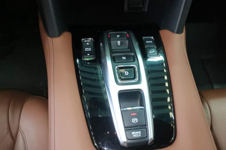 Used Honda UR-V 2020 370TURBO Two-Wheel Drive Luxury Edition Gear Lever
