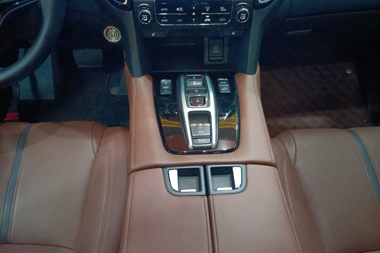 Used Honda UR-V 2020 370TURBO Four-Wheel Drive Prestige Edition Gear Lever