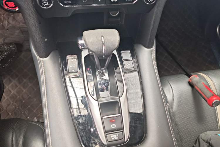 Used Honda UR-V 2020 240TURBO Two-Wheel Drive Zhiyue Version Gear Lever