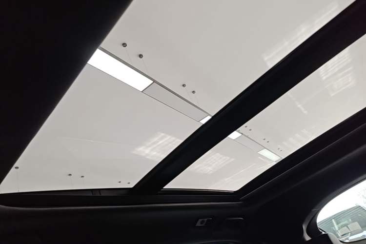 Used Honda UR-V 2020 240TURBO Two-Wheel Drive Zhiyue Version Headliner