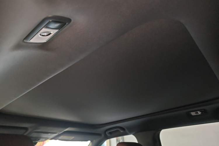 Used Honda UR-V 2020 370TURBO Four-Wheel Drive Prestige Edition Headliner