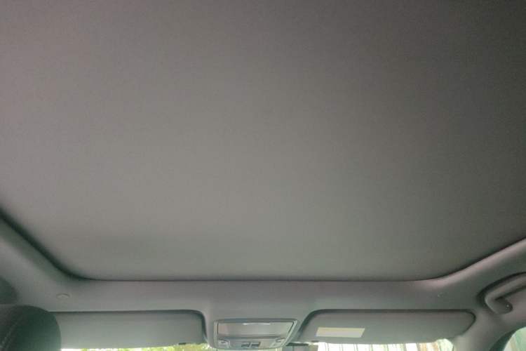 Used Honda UR-V 2020 240TURBO Two-Wheel Drive Zhiyue Version Headliner