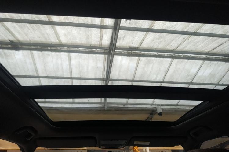 Used Honda UR-V 2020 370TURBO Two-Wheel Drive Luxury Edition Headliner