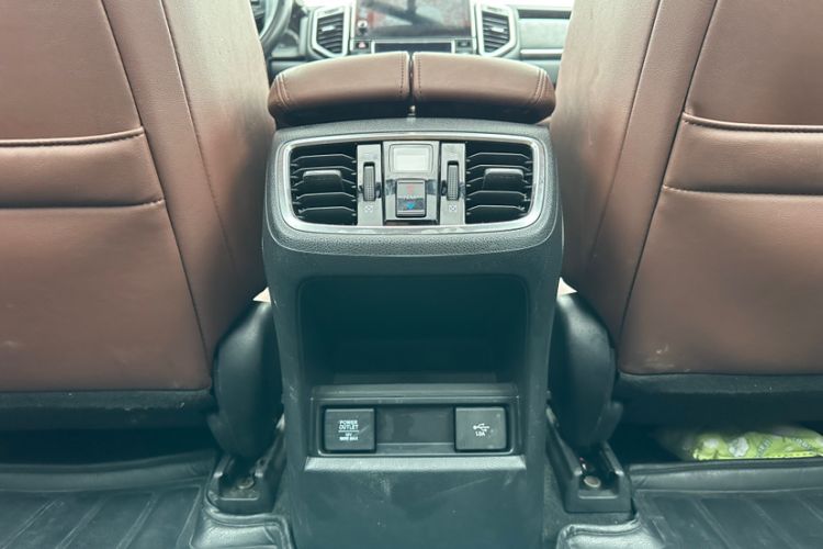 Used Honda UR-V 2020 370TURBO Two-Wheel Drive Luxury Edition Interior 4