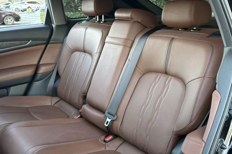 Used Honda UR-V 2020 370TURBO Two-Wheel Drive Luxury Edition Interior 5