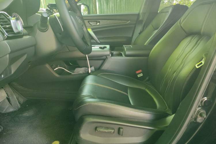 Used Honda UR-V 2020 240TURBO Two-Wheel Drive Zhiyue Version Left Front Seat
