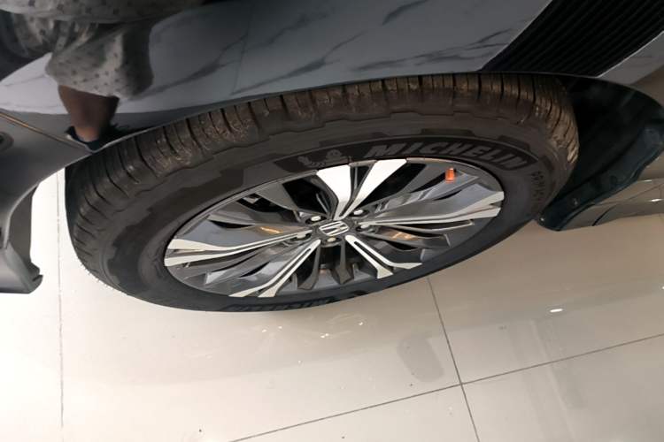 Used Honda UR-V 2020 370TURBO Two-Wheel Drive Luxury Edition Left Front Wheel Hub