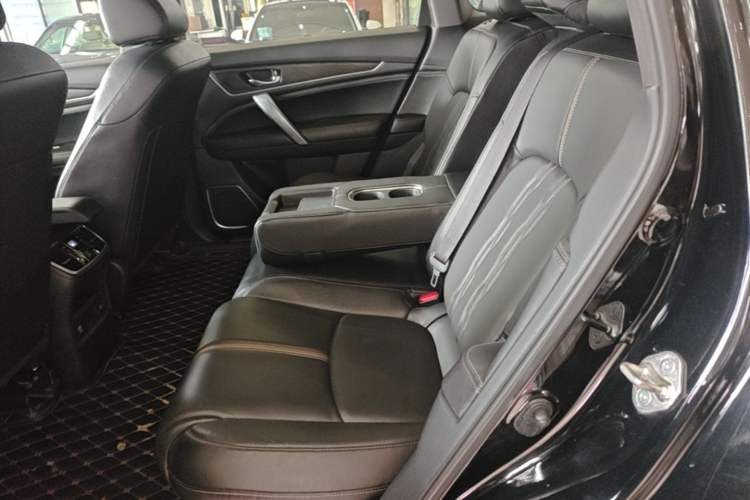 Used Honda UR-V 2020 240TURBO Two-Wheel Drive Zhiyue Version Left Rear Seat