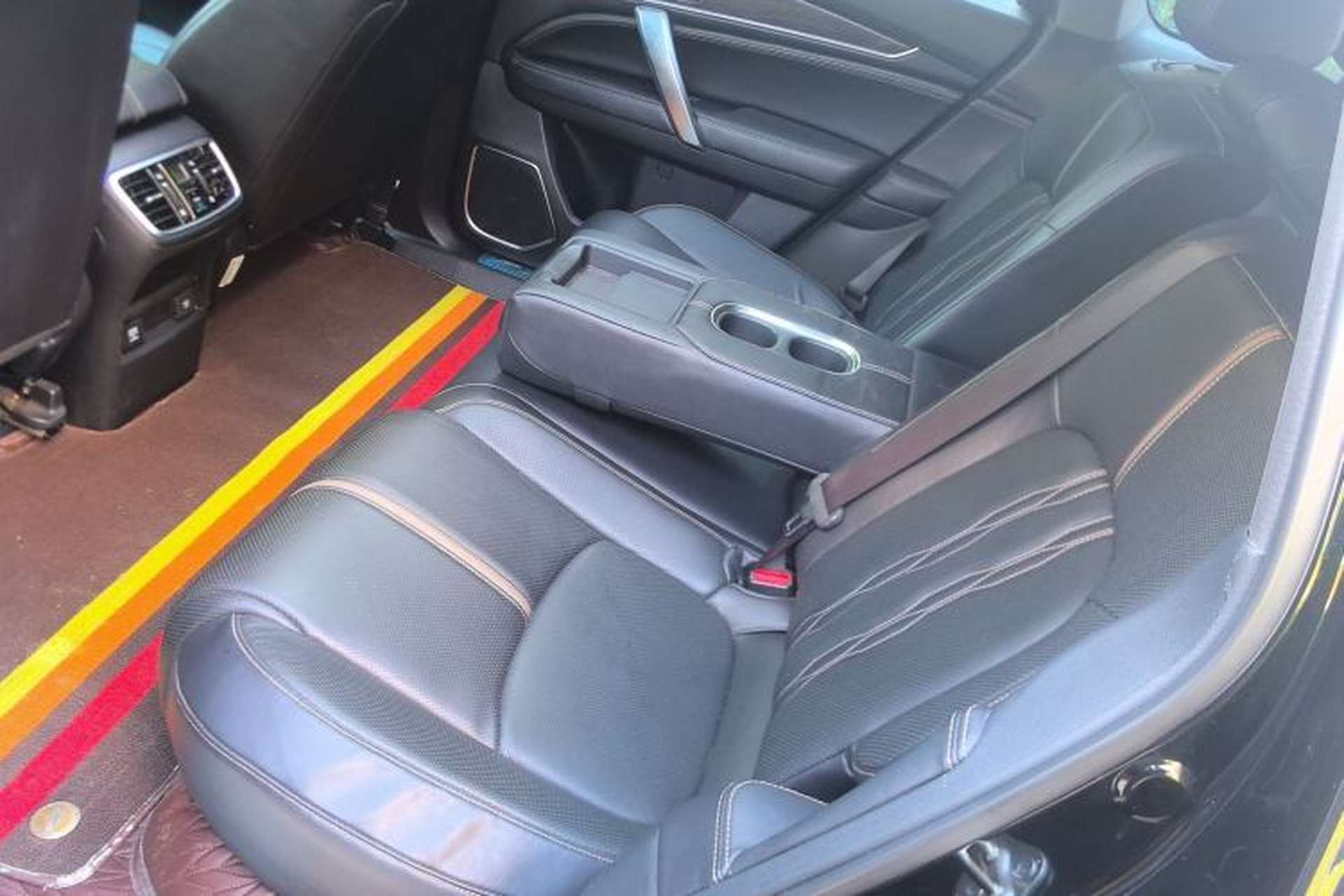 Used Honda UR-V 2020 240TURBO Two-Wheel Drive Zhiyue Version Left Rear Seat