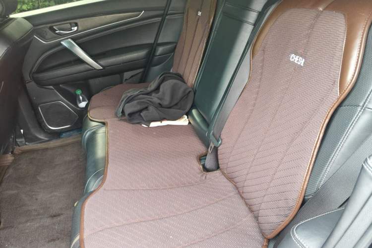Used Honda UR-V 2020 240TURBO Two-Wheel Drive Zhiyue Version Left Rear Seat