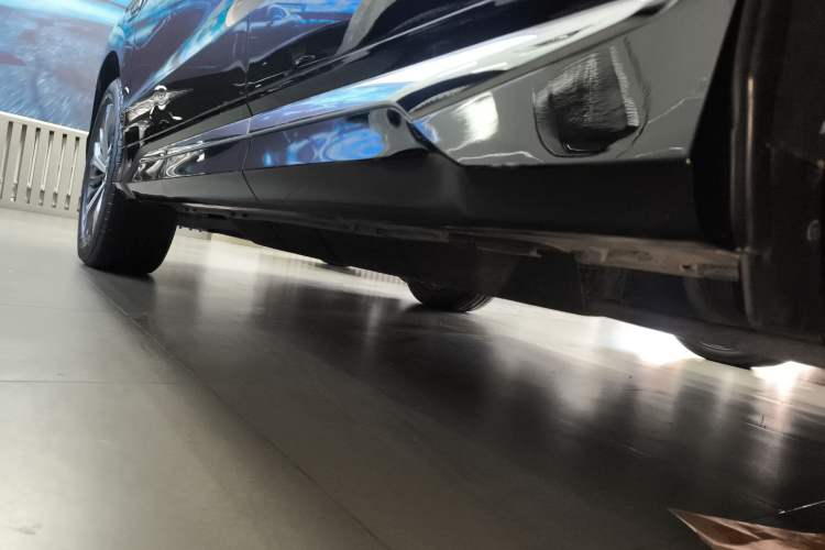 Used Honda UR-V 2020 370TURBO Four-Wheel Drive Prestige Edition Left Side Sill