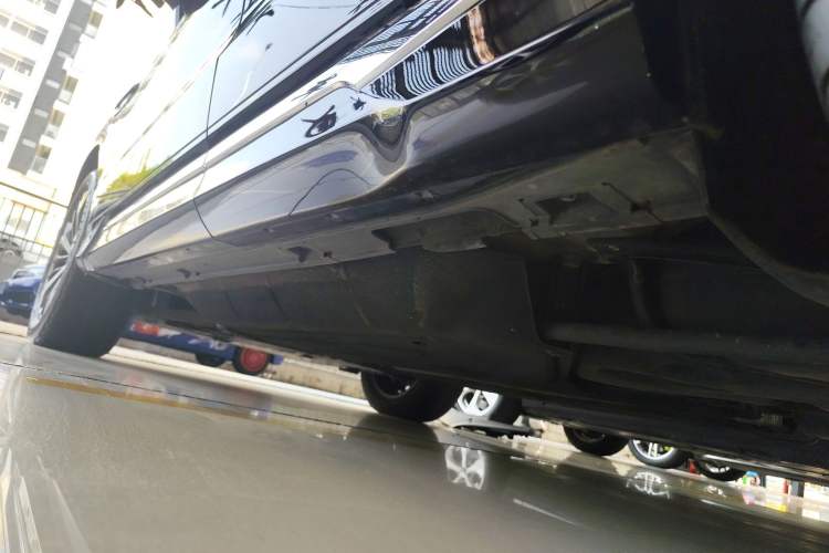 Used Honda UR-V 2020 370TURBO Two-Wheel Drive Luxury Edition Left Side Sill