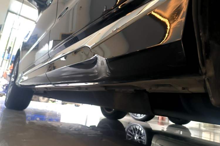 Used Honda UR-V 2020 370TURBO Two-Wheel Drive Luxury Edition Left Side Sill
