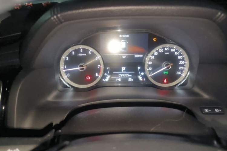 Used Honda UR-V 2020 370TURBO Two-Wheel Drive Luxury Edition Odometer Close Up