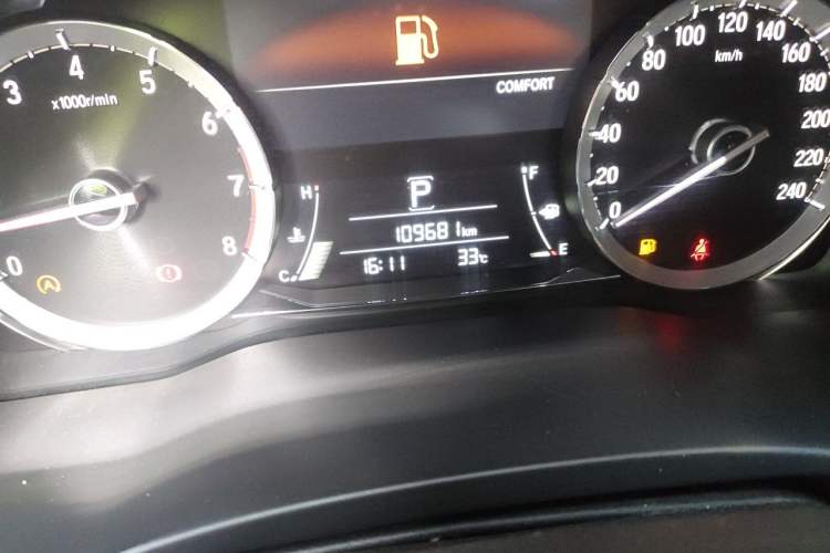 Used Honda UR-V 2020 240TURBO Front-Wheel Drive Elegant Edition Odometer Close Up